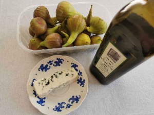 figs with roquefort